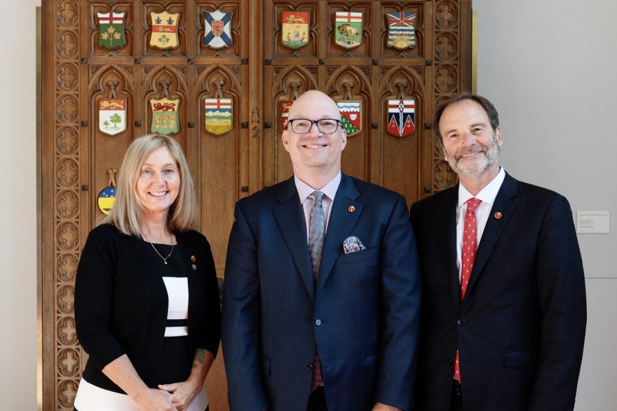 Senator Wells (centre) has worked to advance equality and diversity in Alberta and across the country, including as a champion of the 2SLGBTQI+ community. 